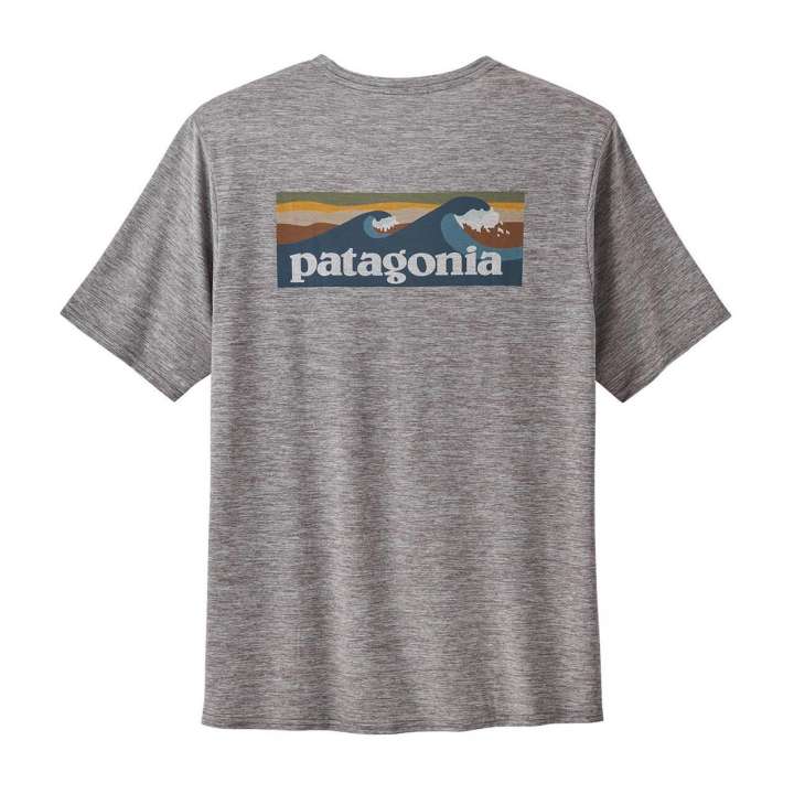 Priser på Patagonia Mens Cap Cool Daily Graphic Shirt- Waters (Grå (BL ABALONE BLUE: FEATHER GREY) X-large)
